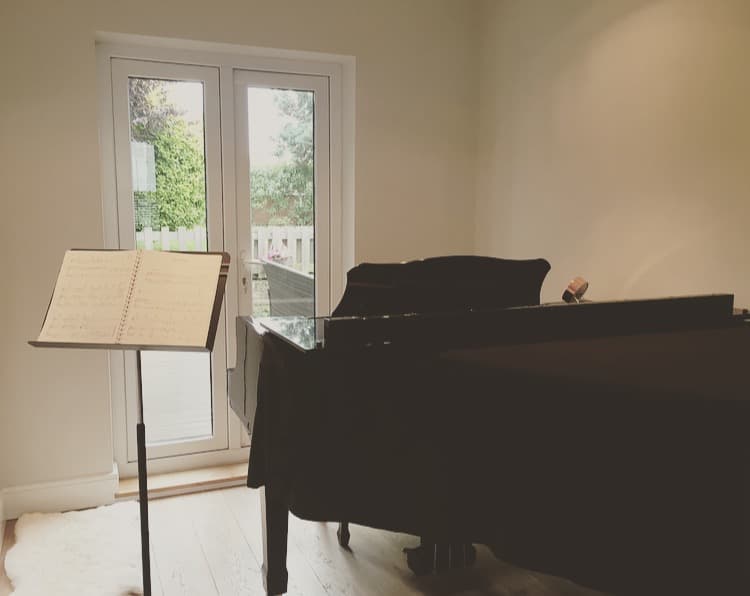 Annabel Mountford Singing Teacher 4