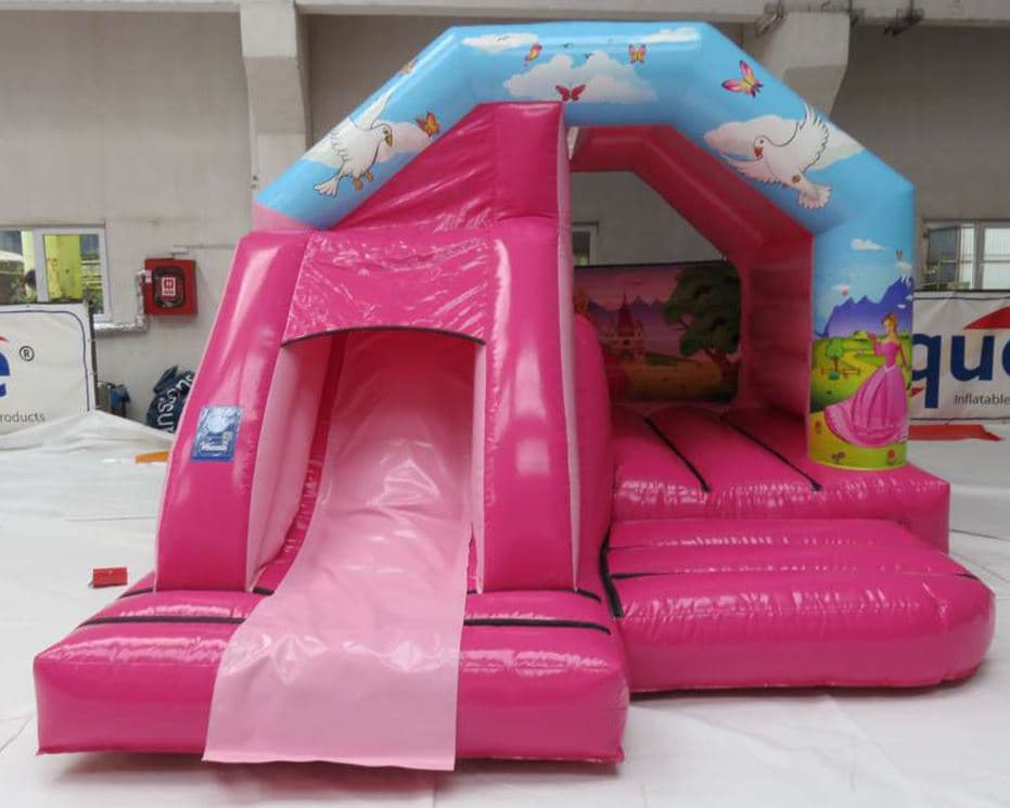 Hire Bouncy Castle Surrey 7