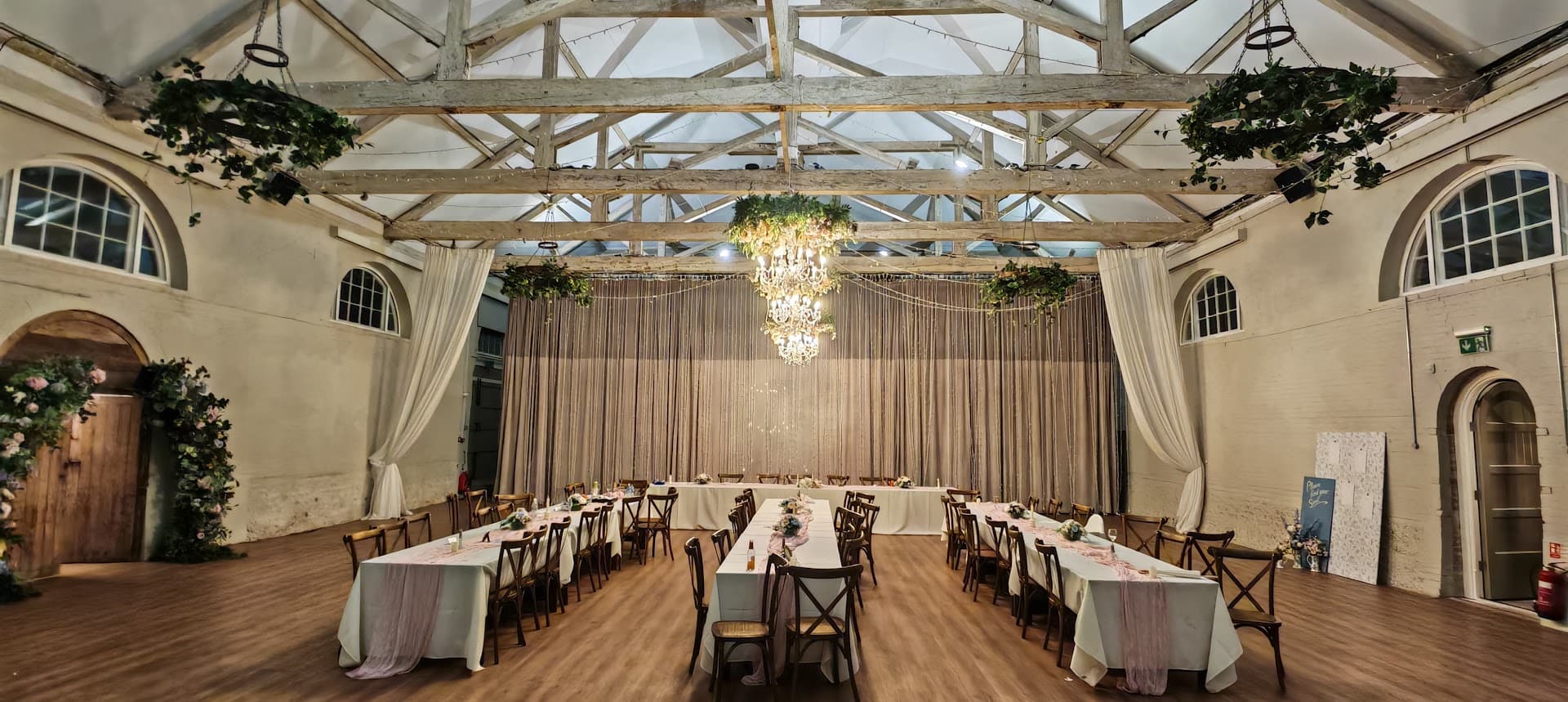 Groove Entertainment Mobile DJ Hire 10