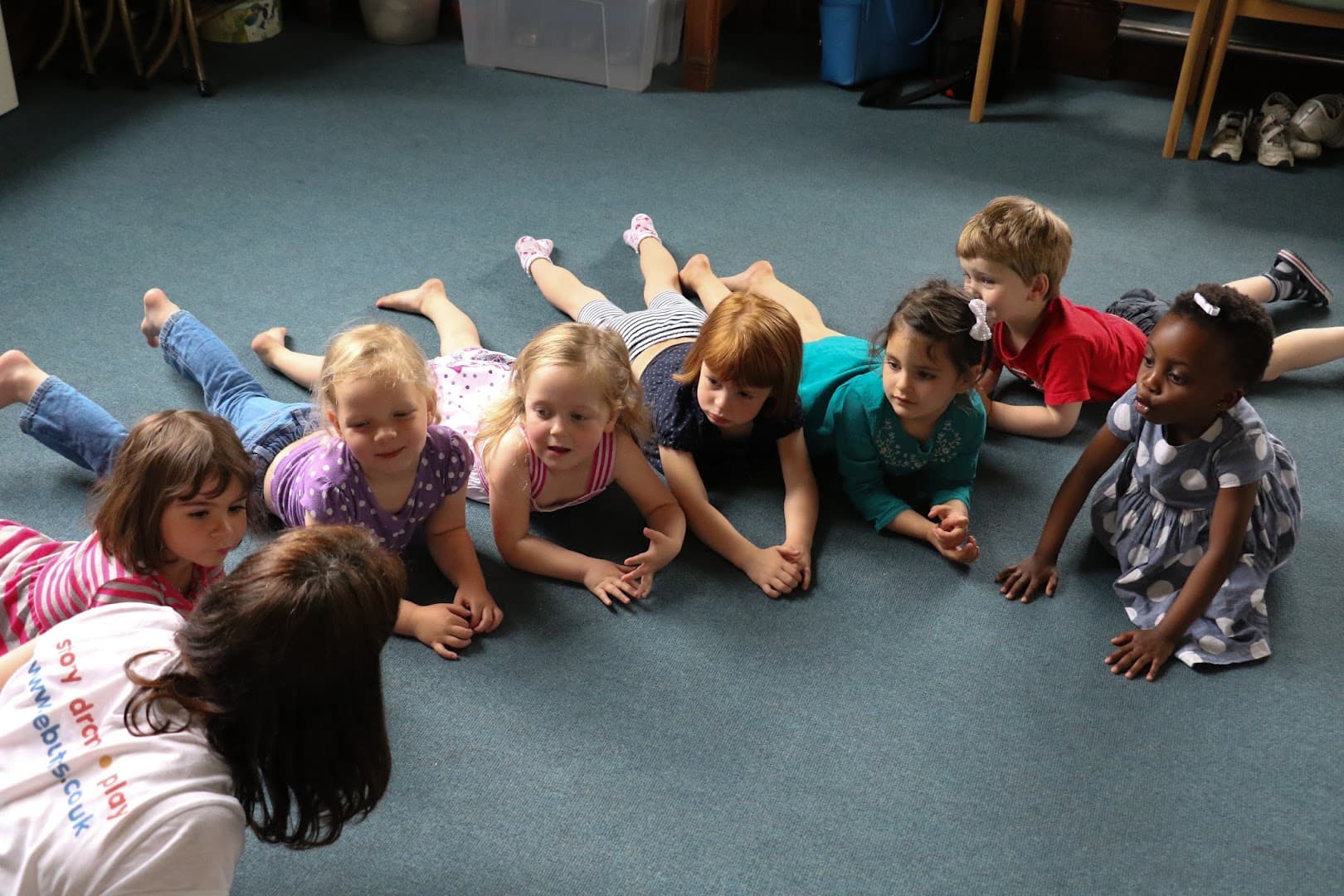 Debutots Sutton - Interactive Storytelling and Dramatic Play