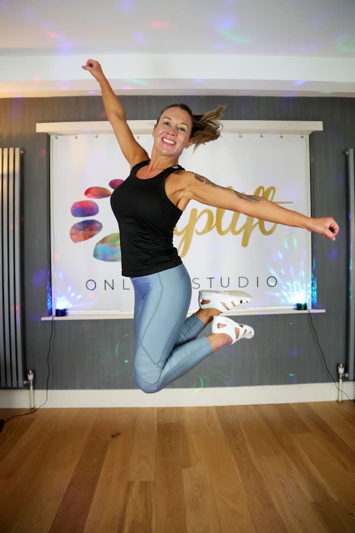 Uplift Studio | CATERHAM BASED COMMUNITY FITNESS & ONLINE PROGRAM 4