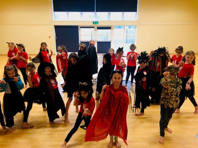 Theatre Works (Creative Classes for Children) 8