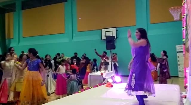 Sumeet's Step2Step Bollywood Dance Academy - Feltham Branch