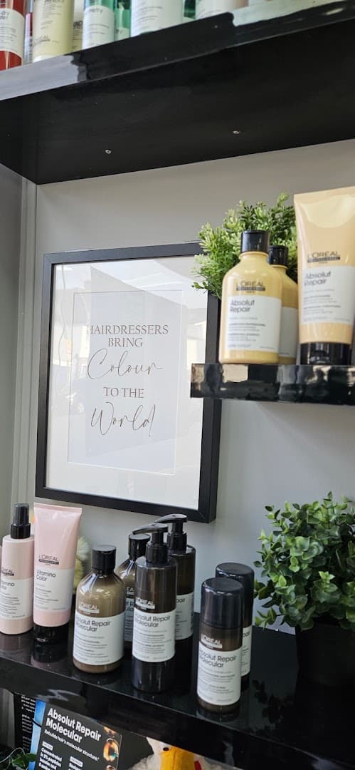 Tangles Hair Salon 3