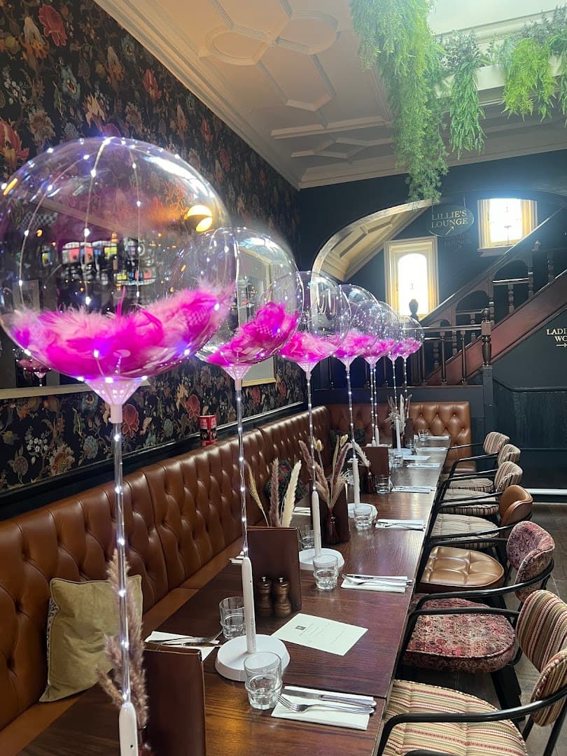 Red Chilli Events & Balloons 3