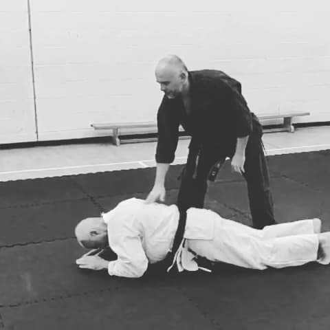 Yanagi No Ki Jiu-Jitsu & Kyujutsu Club 10