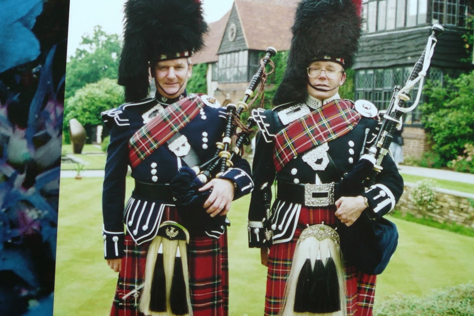 Scottish Pipers (Bob Ash)