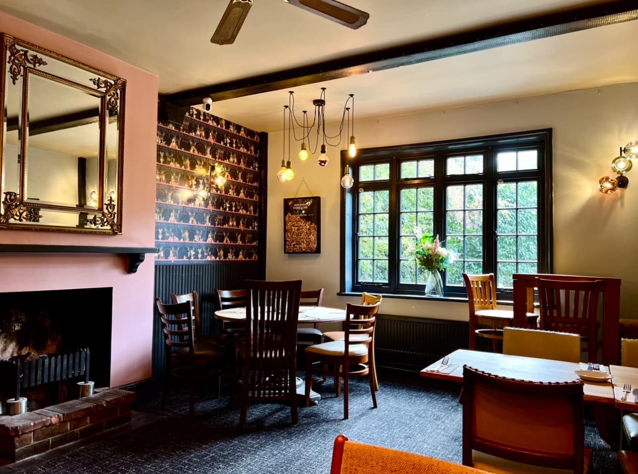 The Farmhouse Pub, Horley