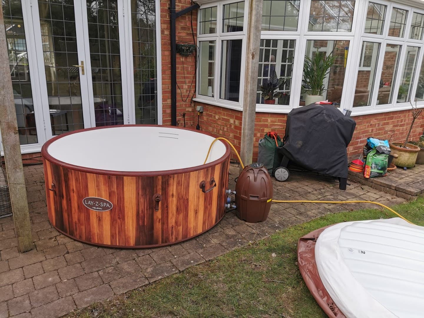 Dancey Bouncy Castle & Hot Tub Hire 7