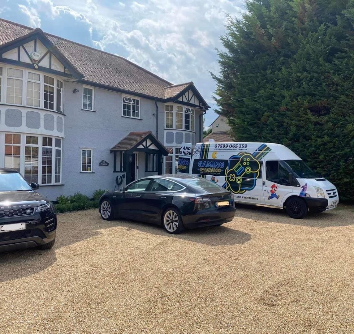 Gaming Warriors Party Bus 3