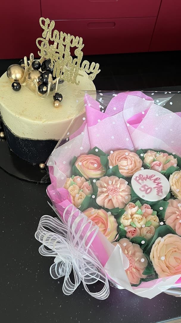 Say it with CupcAKes