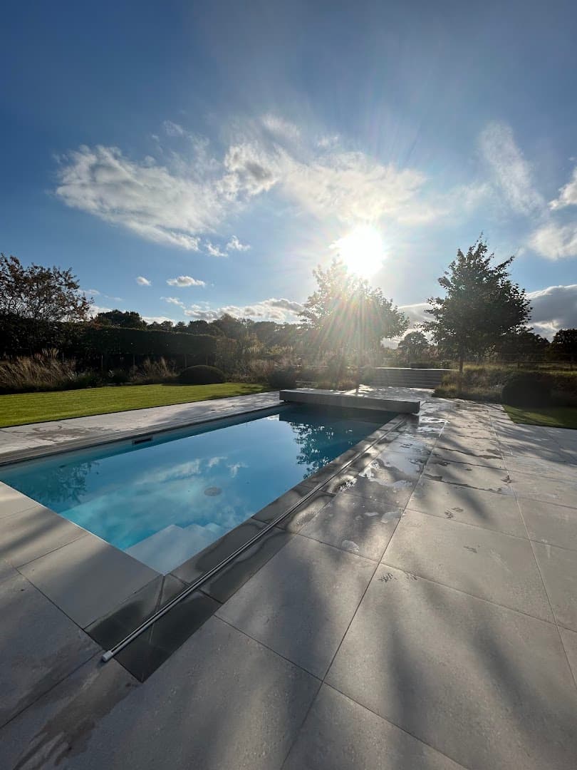 Swimming Pool & Spa Solutions 3