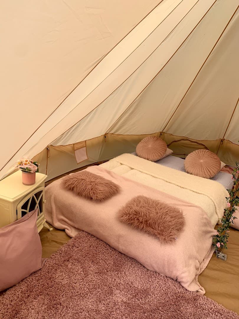 Dancey Bouncy Castle & Hot Tub Hire 9