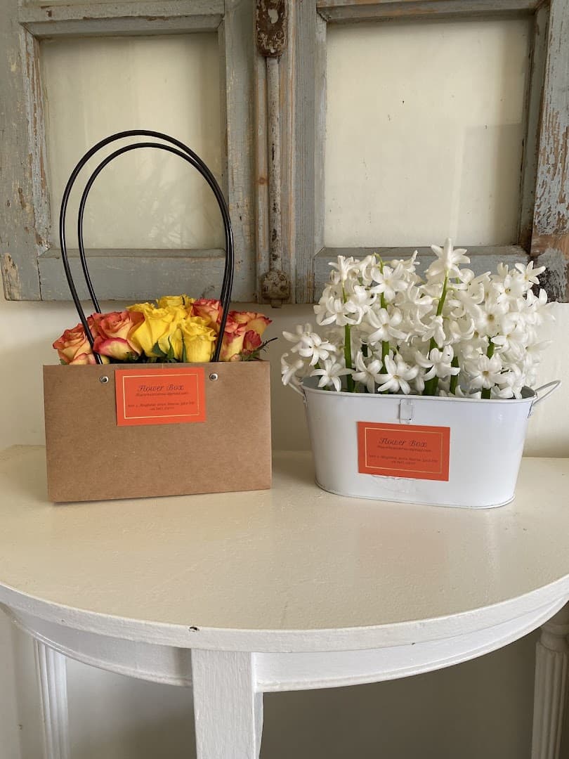 Flower Box Merrow& flower truck. 4