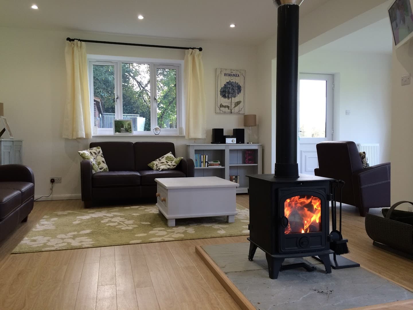 Surrey Hills Holiday Cottages 3