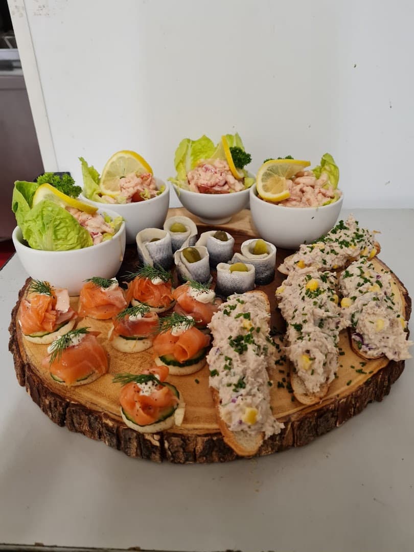 The Red Lion & Cellar Room 2