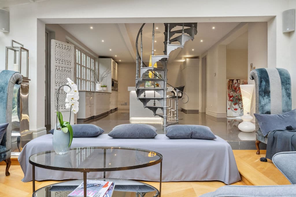 The Coach House Ascot 3