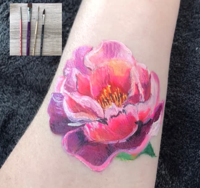 Suz Sunshine Face painting for Surrey , Berkshire and Hampshire . 5