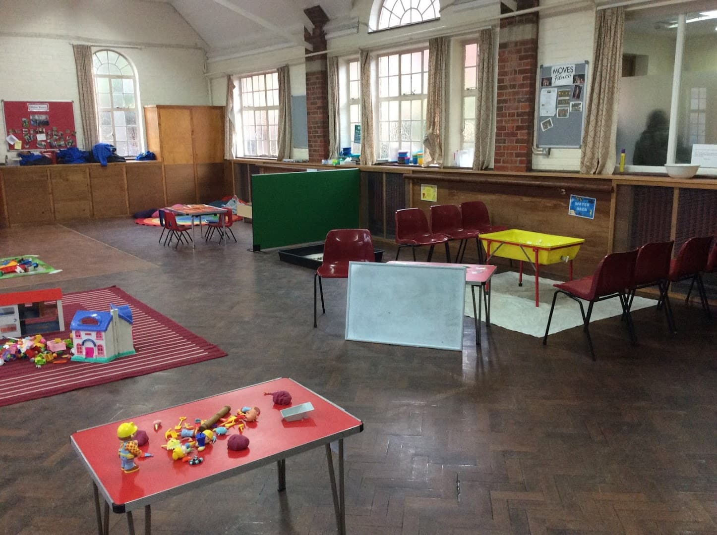 Holy Trinity Pre School - Knaphill 2