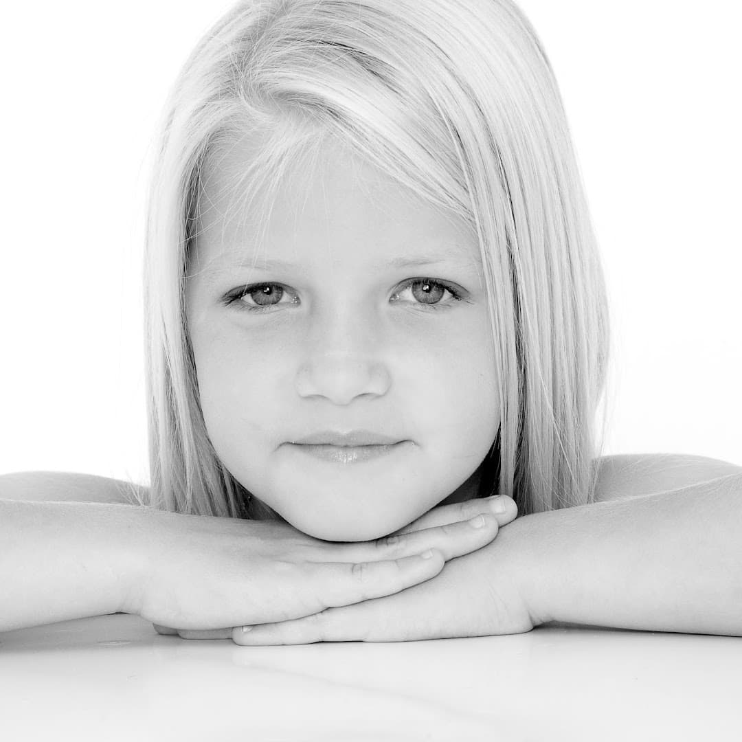 PictureSnap | Family Portrait Studio | Event Photographer 5