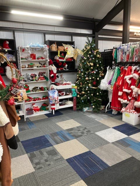 Suite 109 Costumes 2