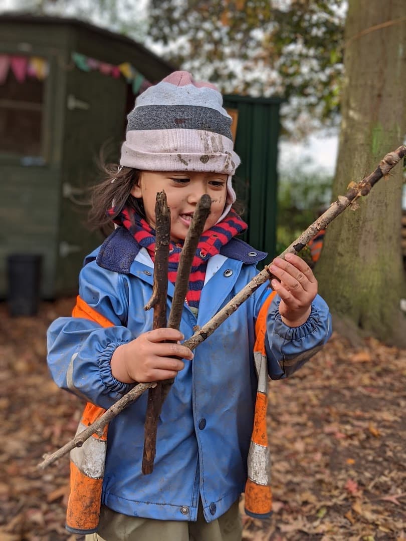 Outdoor Owls Guildford Nursery - Forest School Nursery & Holiday Camps 2