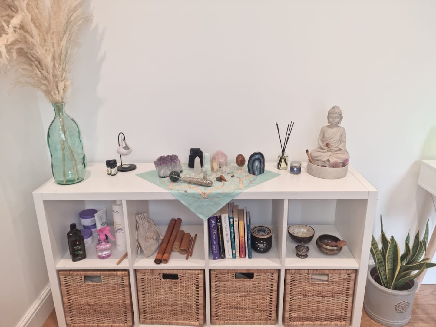 Intuitive Healing Space 4