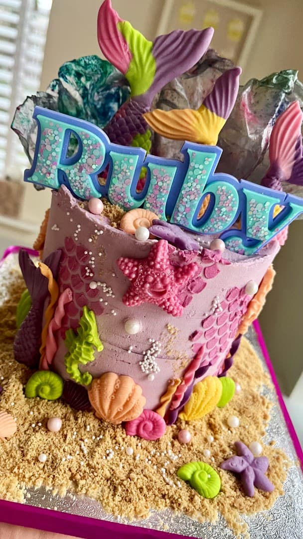 Lauren Hannah May Bakes