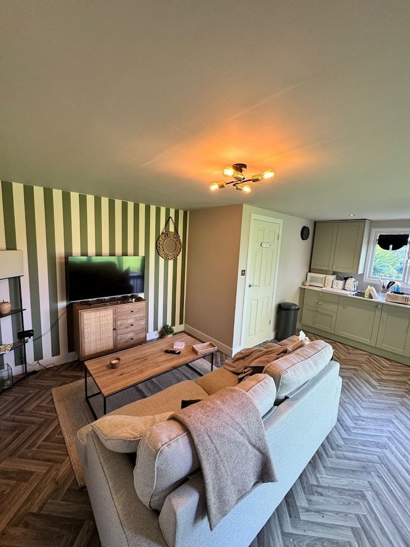 Your Extra Space Limited 6