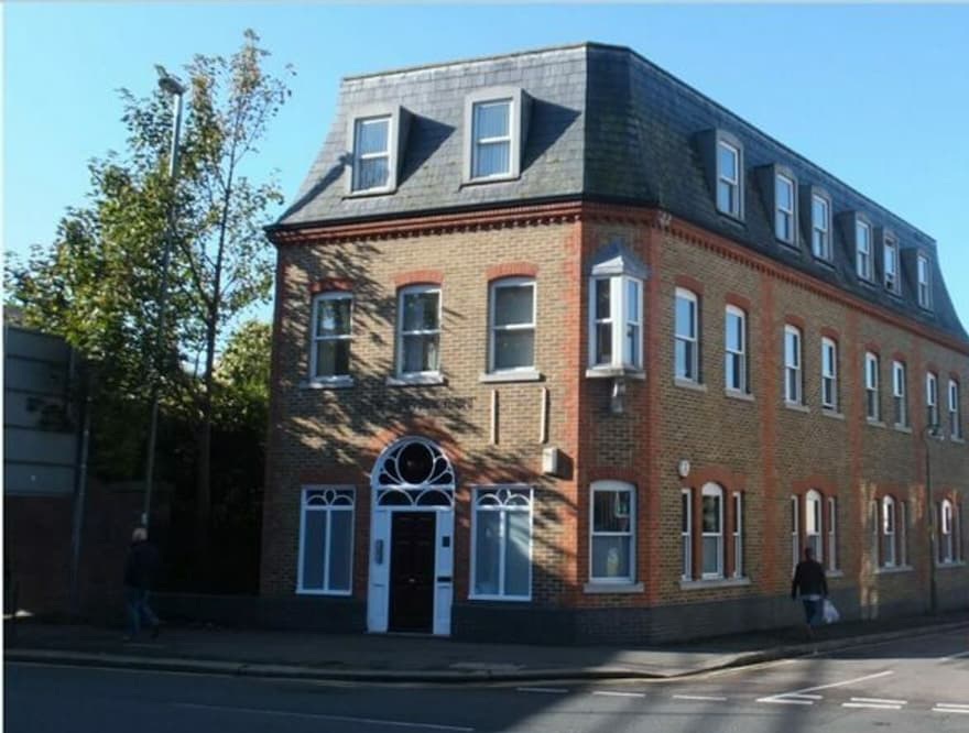 PRO Maths Tutor Epsom