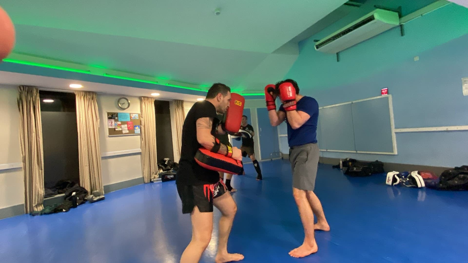 NaK su MWY - Muay Thai & K1 Martial Arts Club in Addlestone