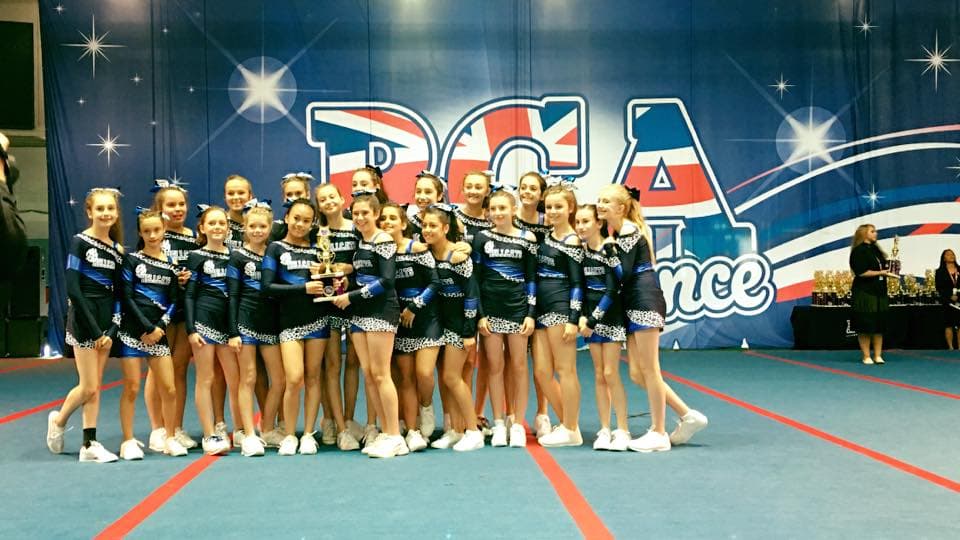 Hellcats Cheerleaders 10