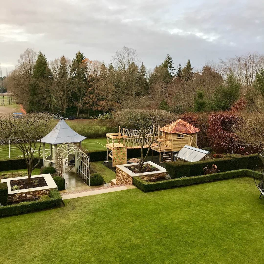 Treehouse Life Ltd 10