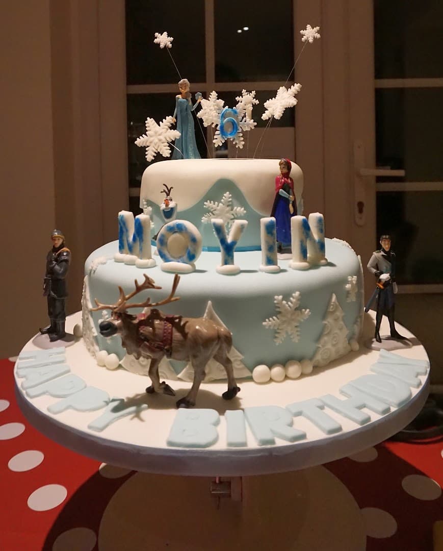 Fox in a Box Cakes & Catering 3