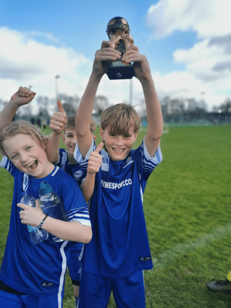 SS United Football Club 4