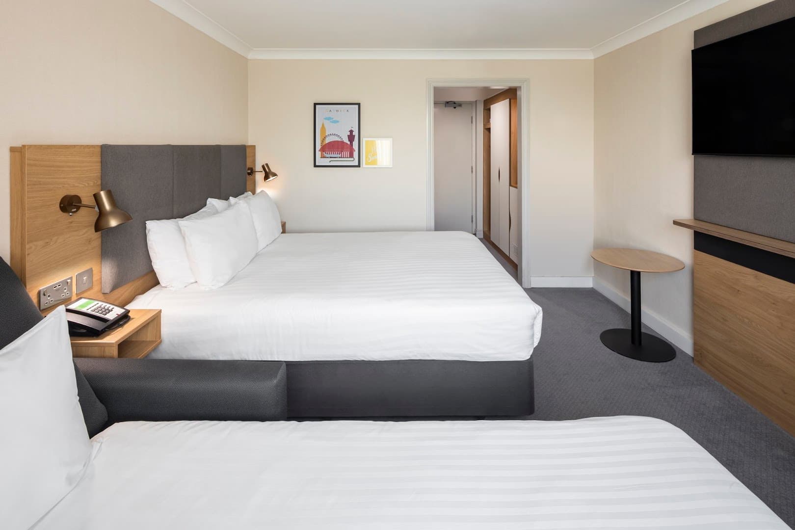 Holiday Inn London - Gatwick Airport by IHG 2