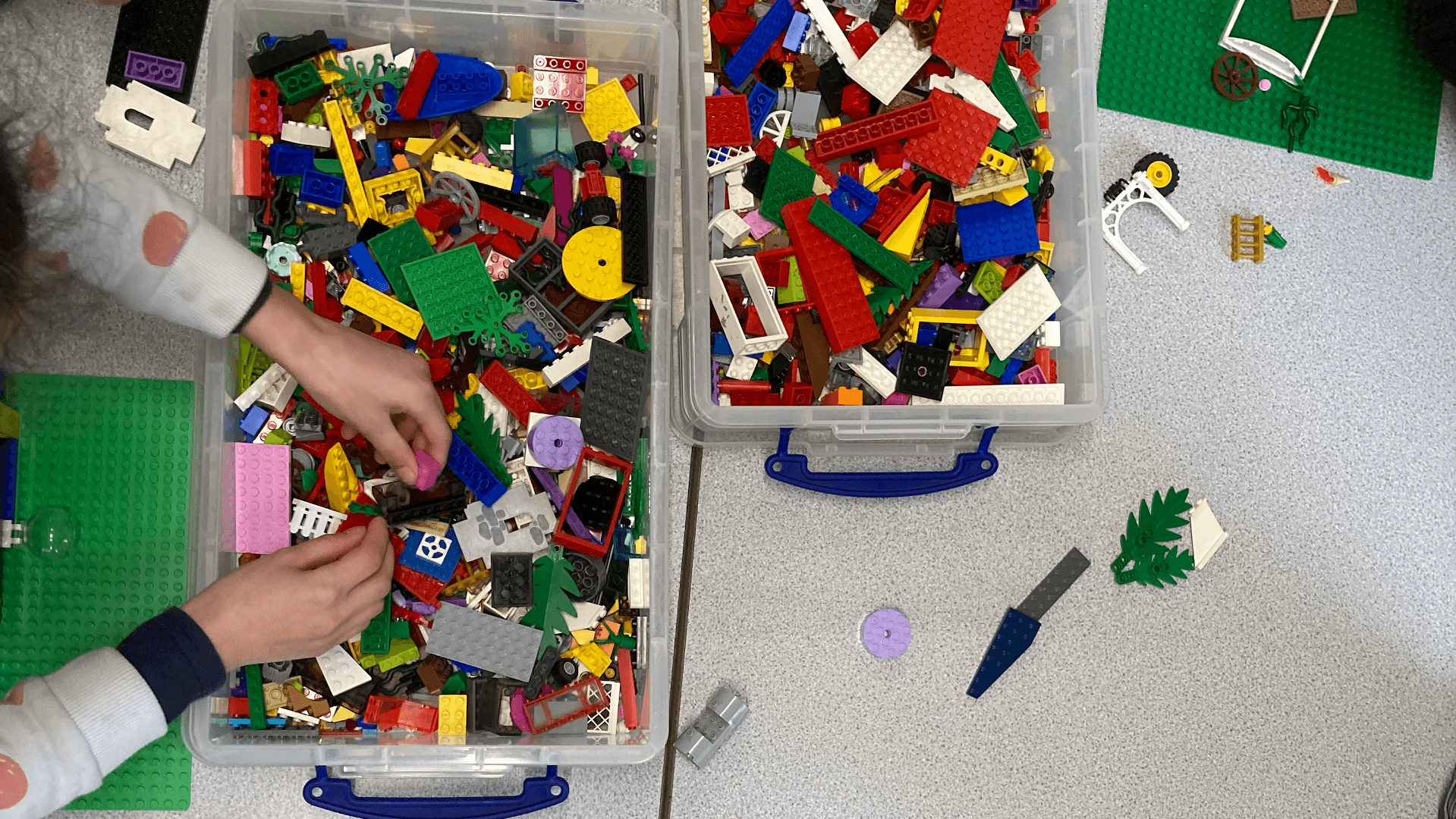 Brilliant Bricks UK Ltd - providing clubs, parties, workshops and events with LEGO bricks