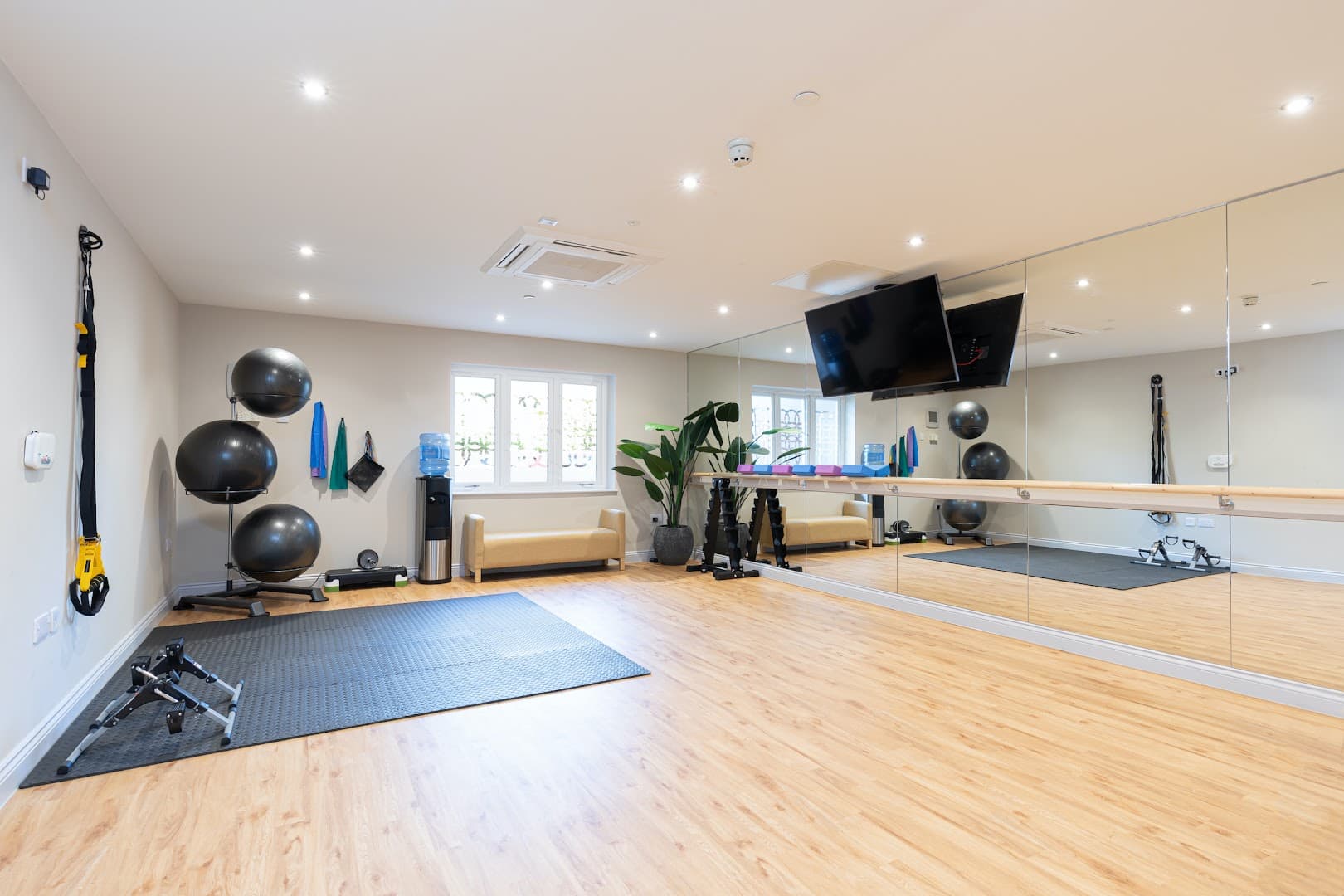 Birchgrove Woodbank Apartments | Assisted Living Retirement Home Woking 8