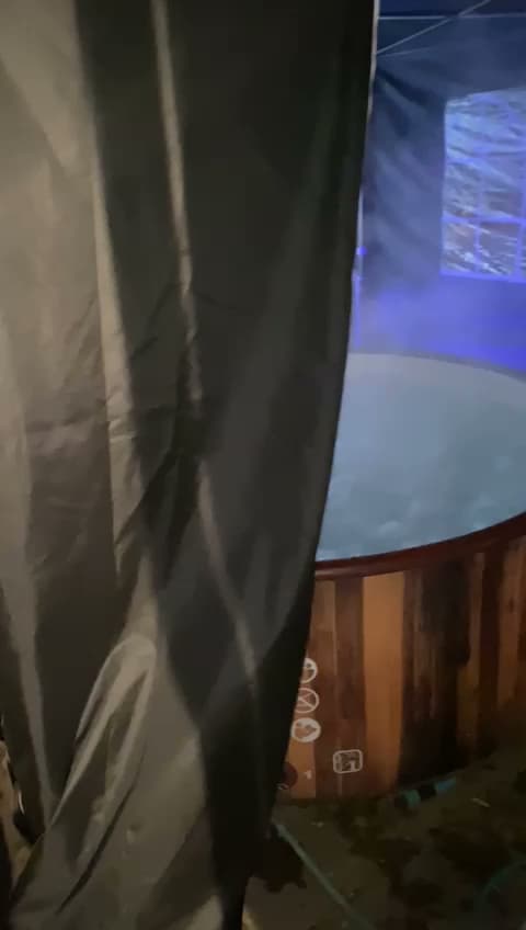 Dancey Bouncy Castle & Hot Tub Hire 8