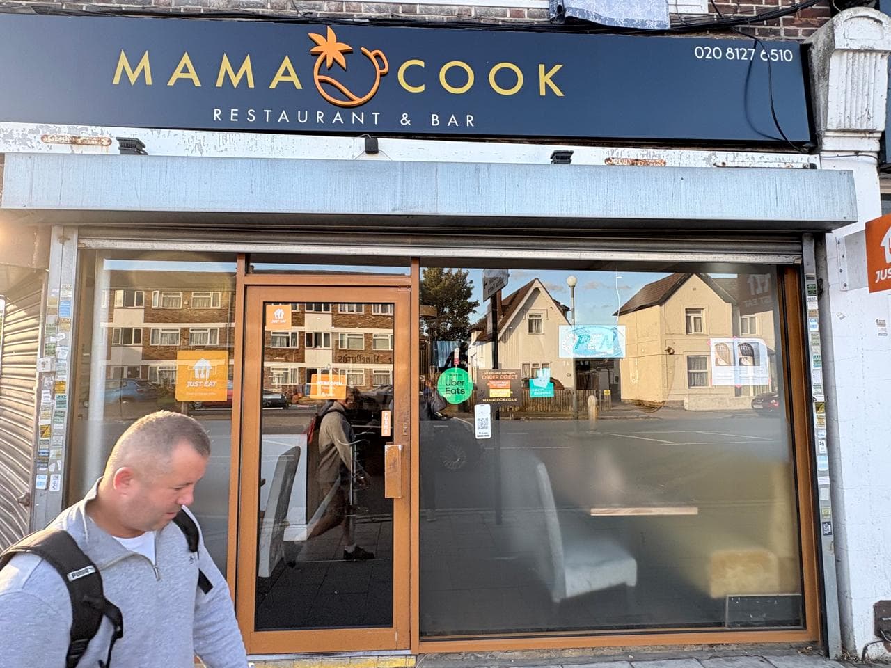 Mama Cook Restaurant & Bar