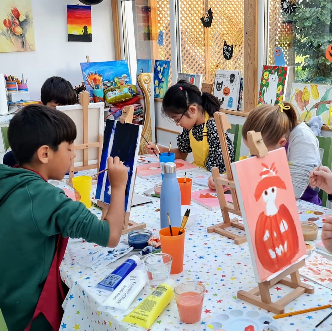 Art Classes for children and adults 2