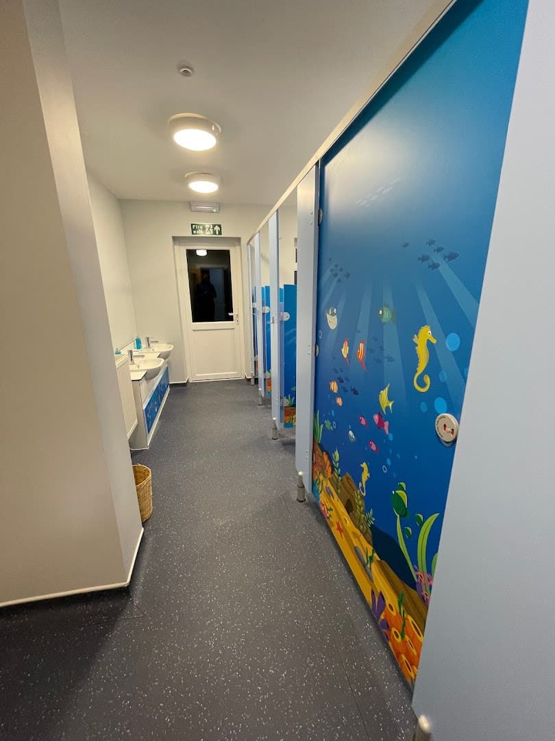 Burgh Wood Montessori Nursery School 7