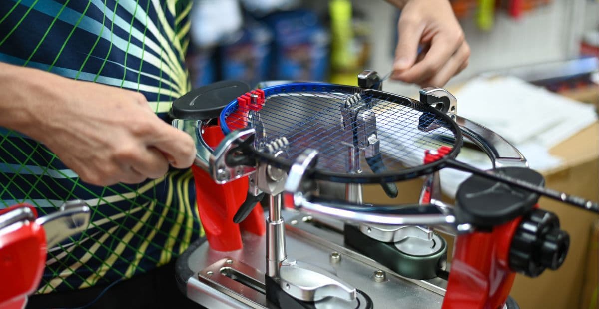 Badminton professional stringing service 2