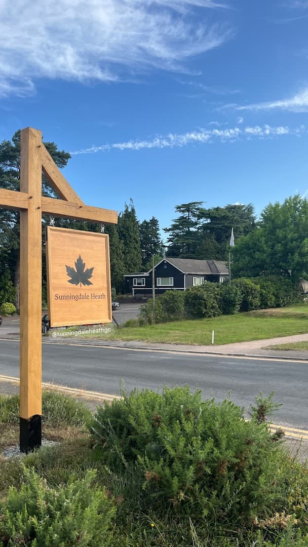 Mike Clark Putting - Sunningdale Heath 2