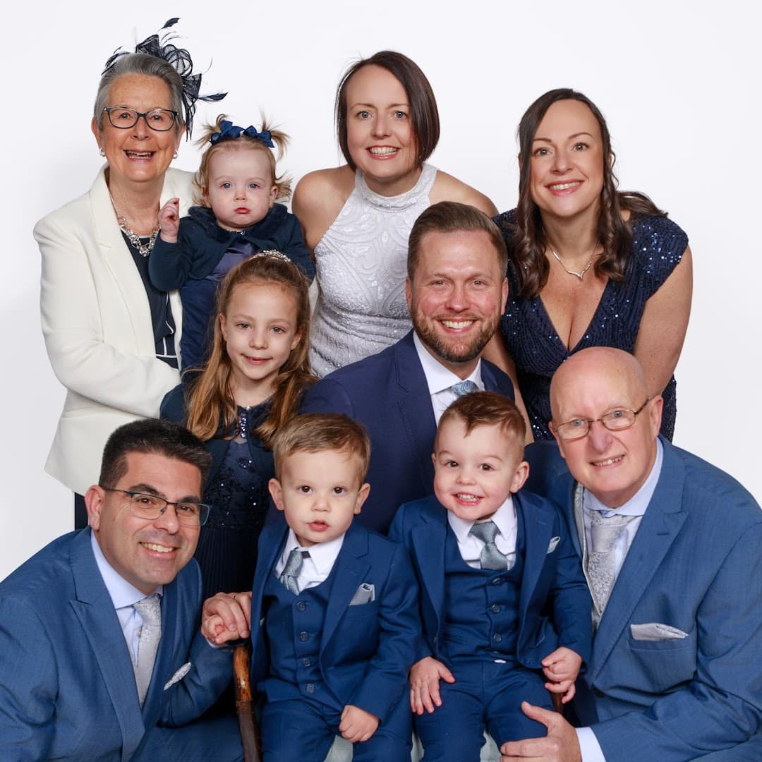 PictureSnap | Family Portrait Studio | Event Photographer