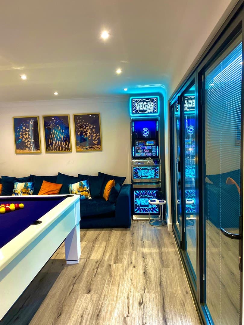 Your Extra Space Limited 7