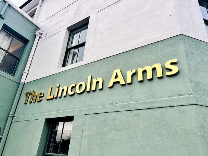 Lincoln Arms Pub & Rooms 2