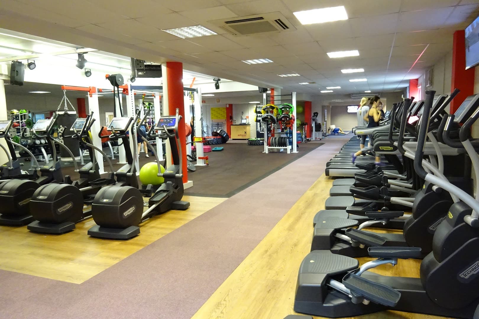 Achieve Lifestyle, Egham Orbit 4