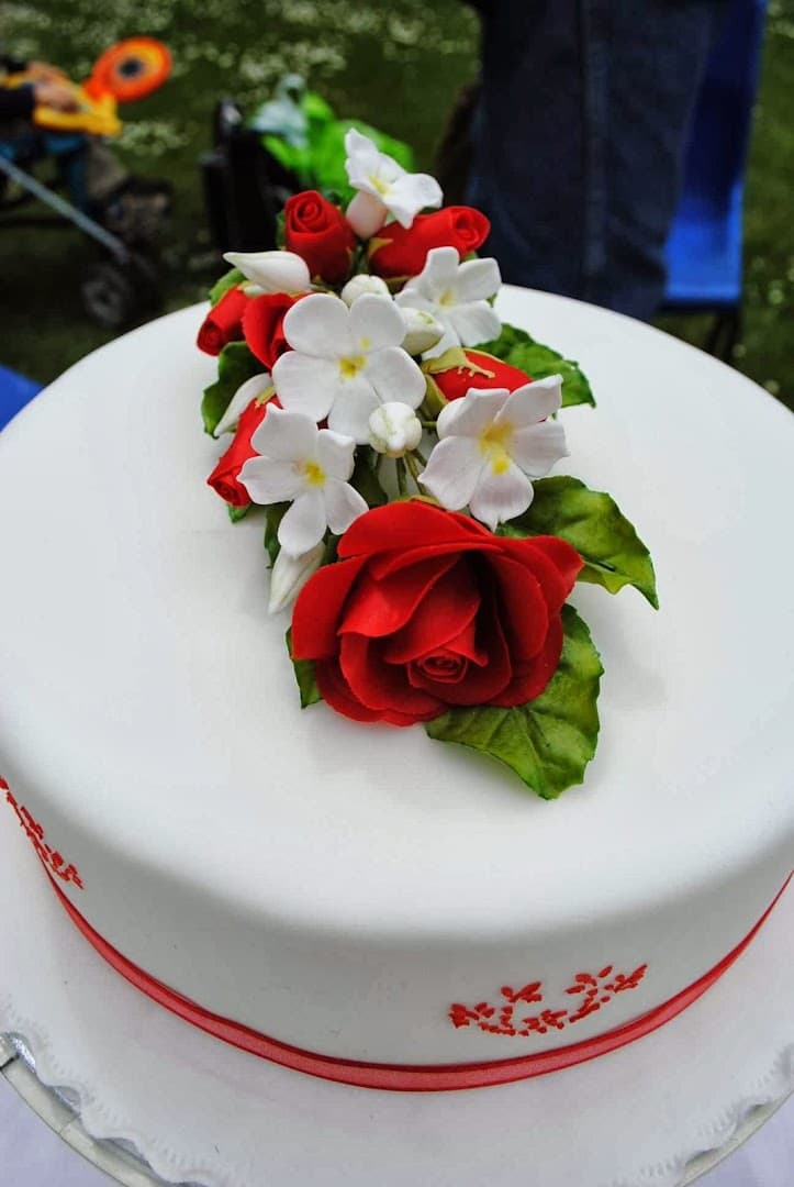 Fox in a Box Cakes & Catering 9