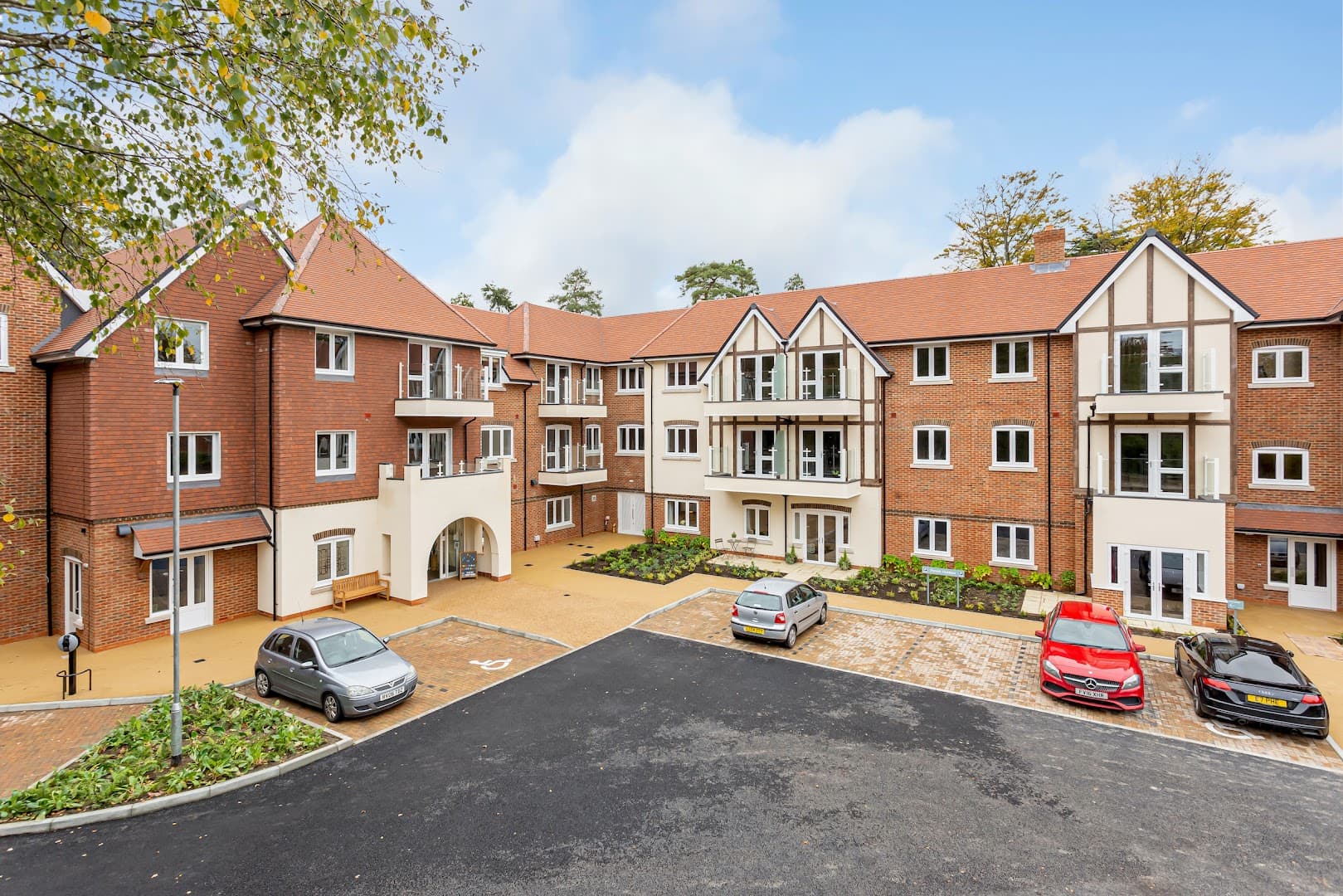 Birchgrove Woodbank Apartments | Assisted Living Retirement Home Woking 4